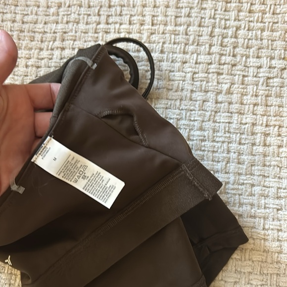 NWOT old navy workout top - Picture 3 of 4